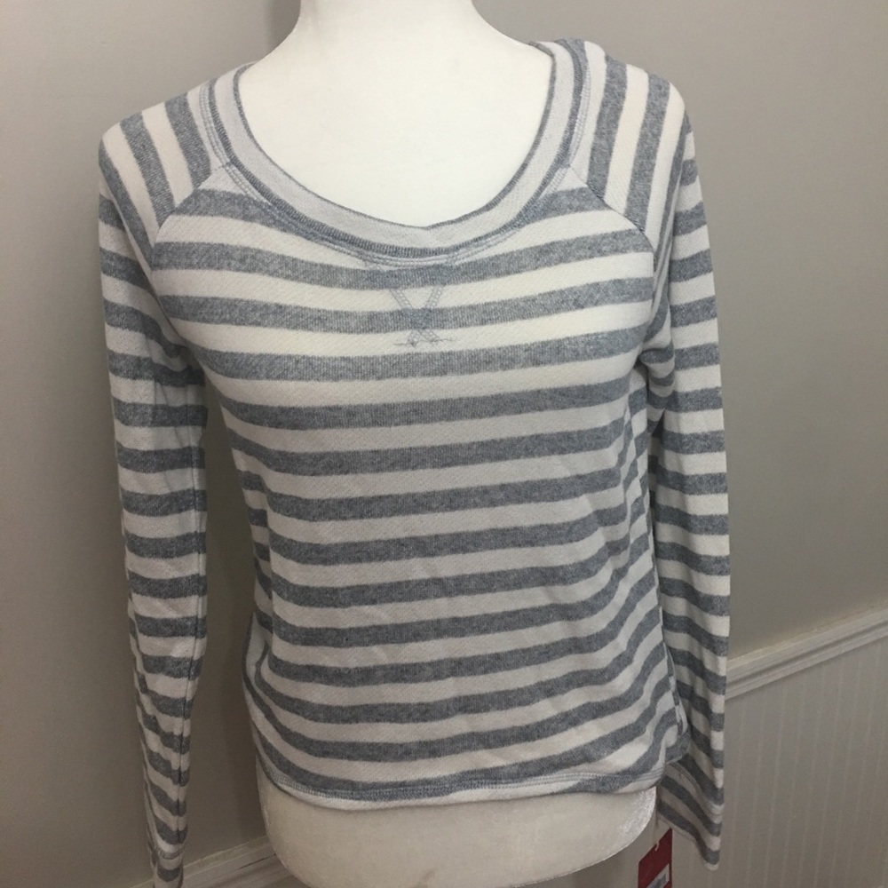 NWT junior long sleeve shirt